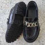 Deux Chaussures d'enfants