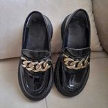 Deux Chaussures d'enfants