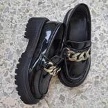 Deux Chaussures d'enfants