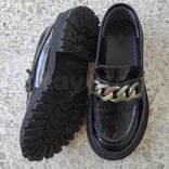 Deux Chaussures d'enfants