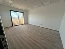 À LOUER – BUREAUX AU LAC 1