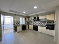 Etage de villa s+3 à la Marsa