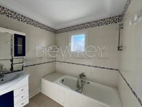 Etage de villa s+3 à la Marsa