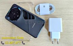 Honor Magic 5 pro (12/256)Snapdragon™8 Gen 2 Ètat Neuf 
Tél:52687077