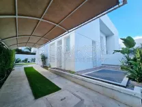 Une villa à Gammarth avec piscine