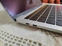 MacBook Pro 13 TouchBar Core i5 2017 8G/500G SSD/Cycle 8