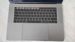 MacBook Pro 15 Core i7 2019 16G/251G 4G Graph/Cycl:57