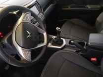 mahindra XUV 300 A VENDRE