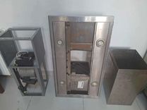 Micro-Onde Encastrable ( whirlpool) + Hotte ( Focus)