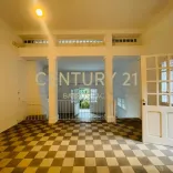 À louer, une villa avec vue sur mer à Carthage