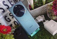 Oppo find X6 {16/512Go} Mediatek Dimensity 9200 état Neuf
Tél:52687077☎️