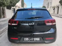 KIA RIO PRESTIGE PREMIÈRE MAIN EN ÉTAT NEUF BOÎTE MANUELLE