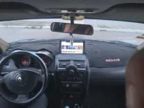 MÉGANE 2 CASQUETTE 
TRÈS BON ÉTAT