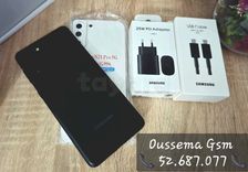 Samsung Galaxy S21 Plus 5G Black phantom(8/256go) 
état neuf
Tél:52687077