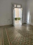 un appartement S+3 à Rue Omkalthoum Tunis 
Tel : 24 339 562