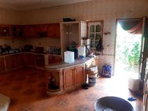 villa de compagne et 2 dépôts