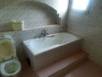 villa de compagne et 2 dépôts